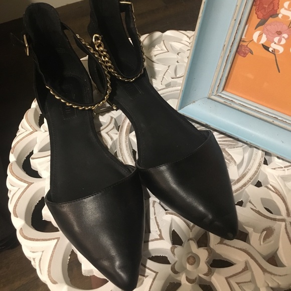 Forever 21 Shoes - Forever 21 Ankle Pointed Flats